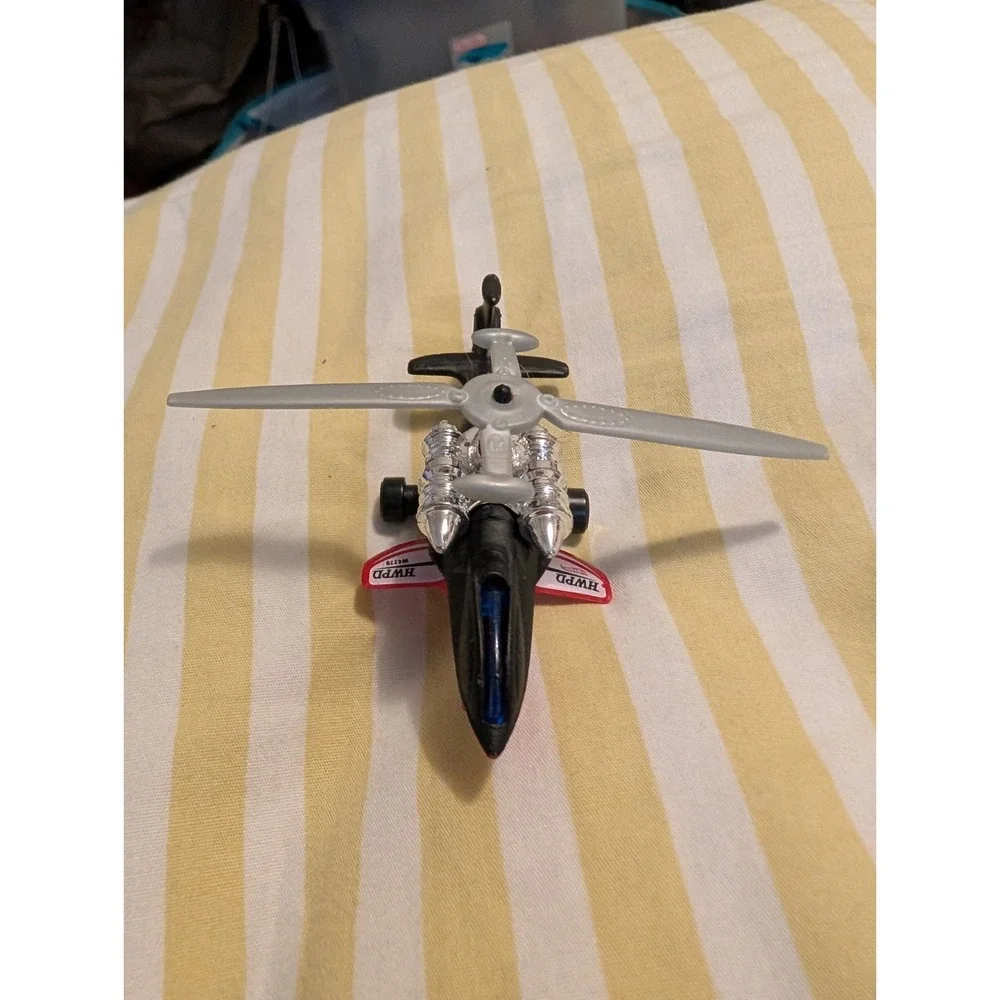 Hot Wheels Sky Knife Black Red Police Pursuit 5 Pack (2012)